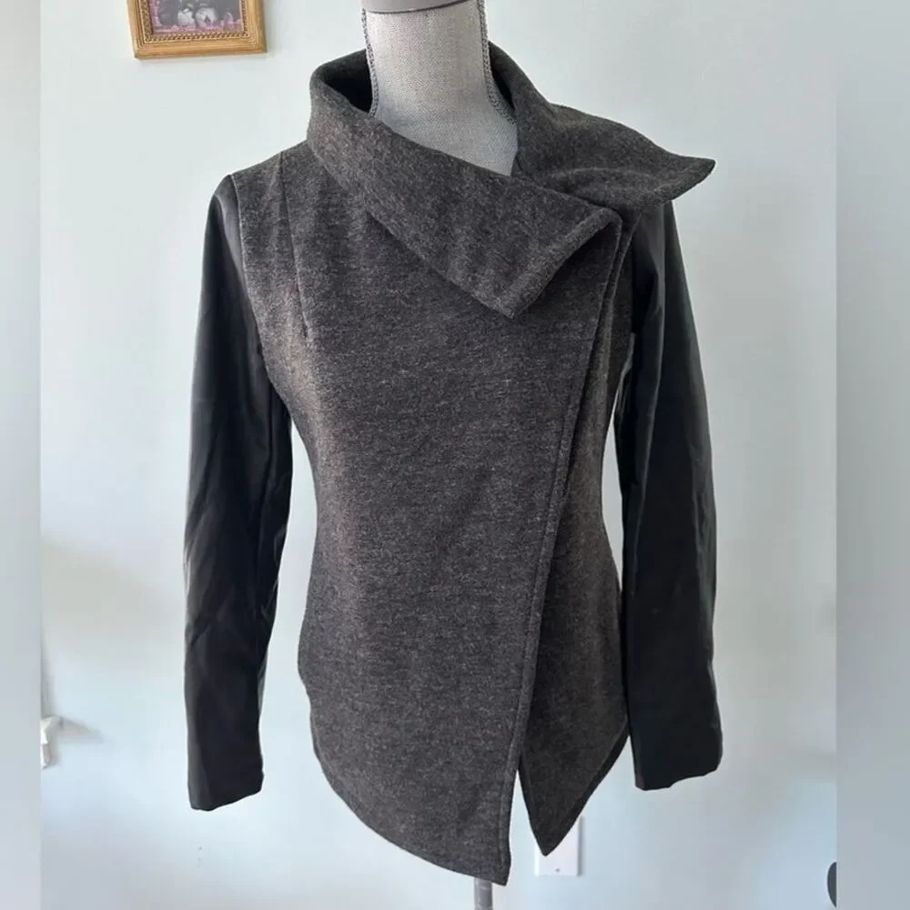 Fabletics Milano Coat Grey Black Faux Leather Sleeve Wrap Jacket size Small - Picture 4 of 10